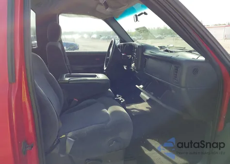 2001 Chevrolet Silverado C1500 из США, поврежденный, VIN 1GCEC14V11E313667